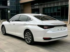 Lexus ES 200 Luxury - ფოტო 11