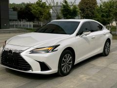 Lexus ES 200 Luxury - ფოტო 2