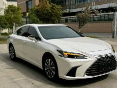 Lexus ES 200 Luxury - ფოტო 3