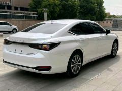Lexus ES 200 Luxury - ფოტო 9