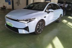 Xpeng P5 550P - ფოტო 1
