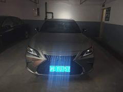 Lexus ES 200 Excellence Edition - фото 2