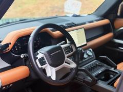 Land Rover Defender 110 3.0T P400 Dark Edition - фото 11