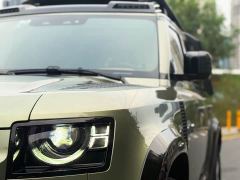 Land Rover Defender 110 3.0T P400 Dark Edition - фото 8