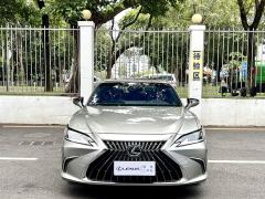 Lexus ES 200 Luxury - фото 2