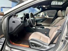 Lexus ES 200 Luxury - фото 4