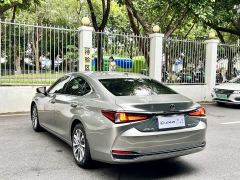 Lexus ES 200 Luxury - фото 9