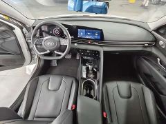 Hyundai Elantra 1.5L CVT Luxury - photo 14