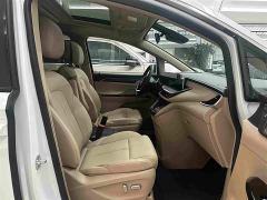 Buick GL8 New Energy Lusang Respect Edition - photo 17