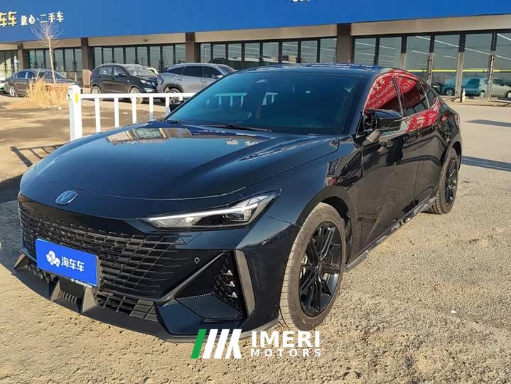 Changan UNI-V 1.5T Premium - автомобиль из Китая