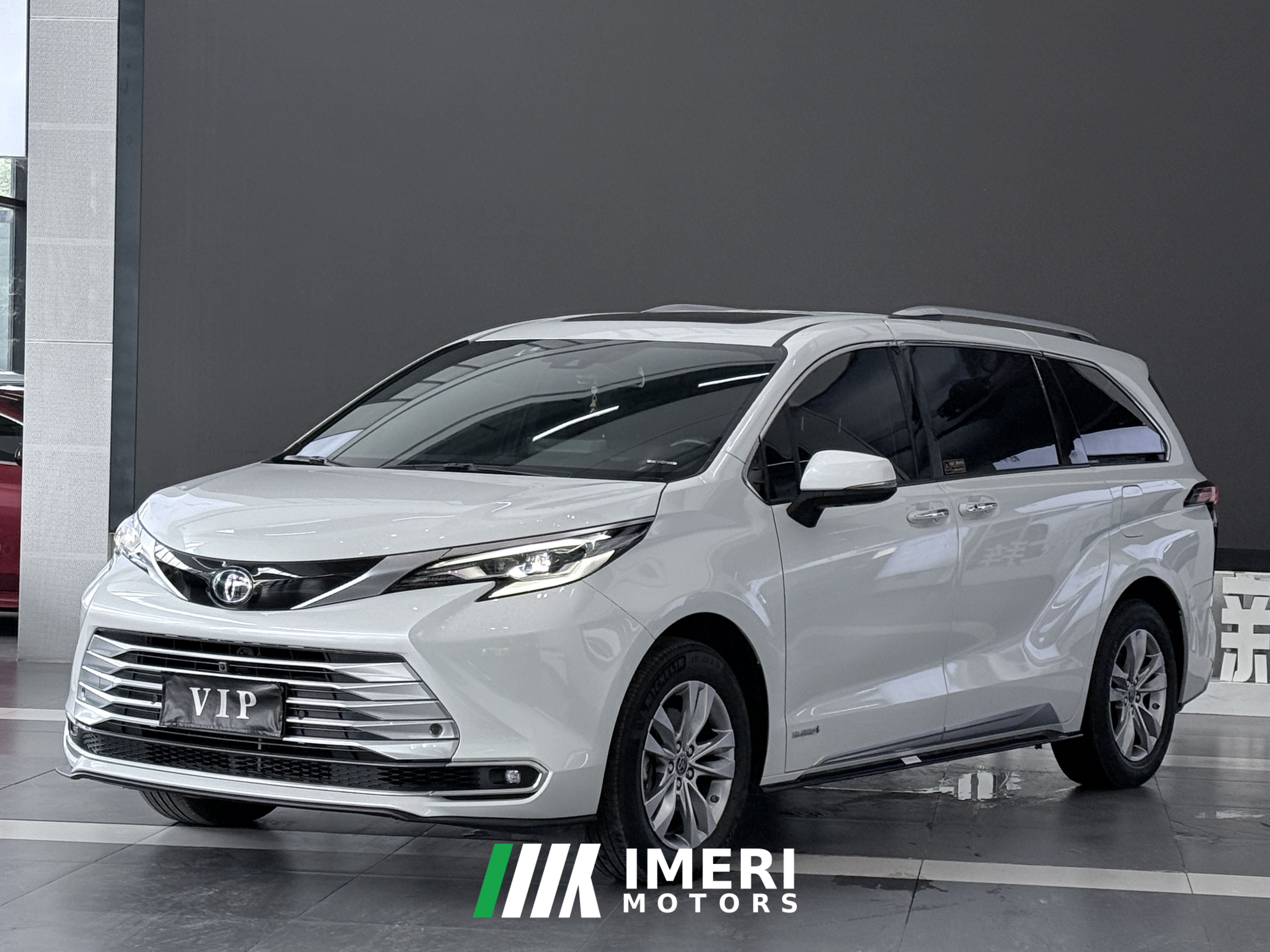 Toyota Sienna 2.5L Hybrid Platinum Edition