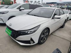 Hyundai Elantra 1.5L CVT Luxury - ფოტო 1