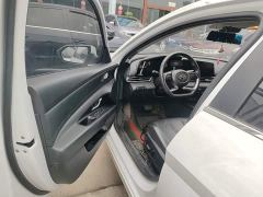 Hyundai Elantra 1.5L CVT Luxury - ფოტო 15