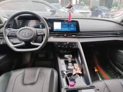 Hyundai Elantra 1.5L CVT Luxury - ფოტო 9
