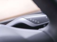 Tesla Model Y Standard Range RWD - фото 11