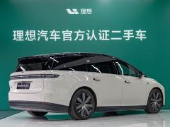 Li Auto i8 Standard Edition - фото 9