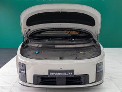 Li Auto i8 Standard Edition - фото 13