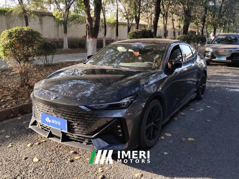2022 Changan UNI-V 1.5T Premium Version - car from China
