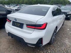 BMW 3 Series 325Li M Sport Package - ფოტო 8