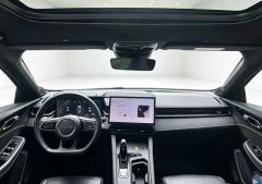 Lynk & Co 03 1.5T 2WDPro 5 - ფოტო 4