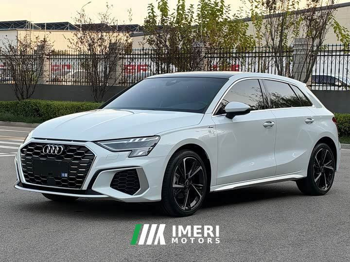Audi A3 Sportback 35 TFSI Fashion Sport - автомобиль из Китая