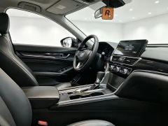 Honda Accord 260TURBO Premium Edition - photo 10