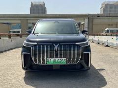 Voyah Dreamer PHEV version 1.5T 236km Ultra-Long Range Excellence Edition 7-seater - фото 2
