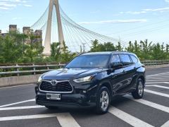 Toyota Highlander Dual-Engine 2.5L RWD Elite Edition 5-seater - фото 1