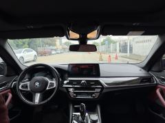 BMW 5 Series Facelift 530Li Luxury M Sport Package - photo 6