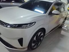 Dongfeng eπ008 210Ultra Extended Range 5-Seater - ფოტო 1
