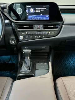 Lexus ES 260 Edition - фото 11