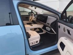 Li Auto i8 Standard Edition - фото 8