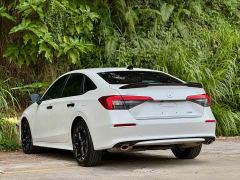 Honda Civic 240TURBO CVT Fuel Dynamic Edition - photo 4