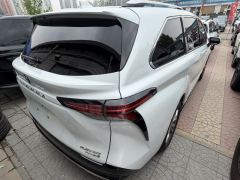 Toyota Sienna 2.5L Hybrid Platinum Edition - photo 7