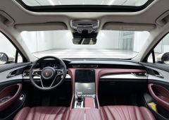 FAW Hongqi H5 Red Flag H5 2.0T Automatic Flagship Comfort Edition - фото 3