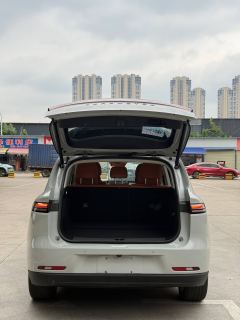 Leapmotor Leapo C10 EV Edition 605 Edition - ფოტო 18