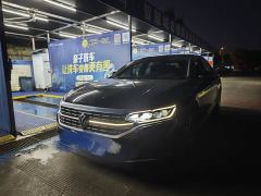 Volkswagen Passat 380TSI Luxury - фото 1