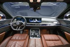 BMW 7 Series 735Li M Sport Package - ფოტო 8