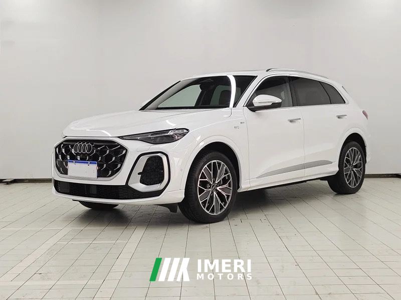 Audi Q5L quattro 45th Anniversary Heritage Edition 40 TFSI Stylish Sporty Edition - автомобиль из Китая