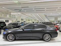 BMW 5 Series (Imported) Facelift 540i Elegance M Sport Package - фото 3