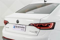 Volkswagen Jetta 200TSI Edition - ფოტო 8