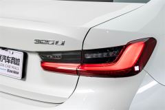 BMW 3 Series 325Li M Sport Package - ფოტო 8