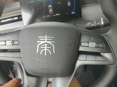 BYD Qin PLUS DM-i Smart Driving Edition 1.5L 55km Leading Edition - ფოტო 9