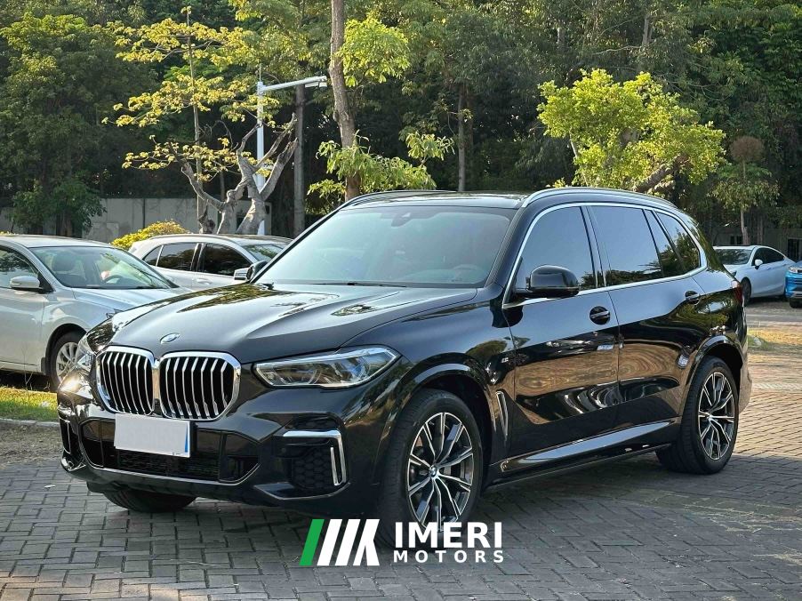 BMW X5 xDrive30Li Deluxe VersionM - ავტომობილი ჩინეთიდან