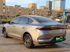 BYD Qin PLUS DM-i 1.5L 128km Progressive - ფოტო 9