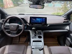 Toyota Sienna 2.5L Hybrid Platinum Edition - ფოტო 4