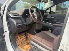 Toyota Sienna 2.5L Hybrid Platinum Edition - ფოტო 6