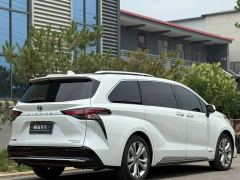 Toyota Sienna 2.5L Hybrid Platinum Edition - ფოტო 9