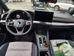Volkswagen Golf 300TSI R-Line - фото 10