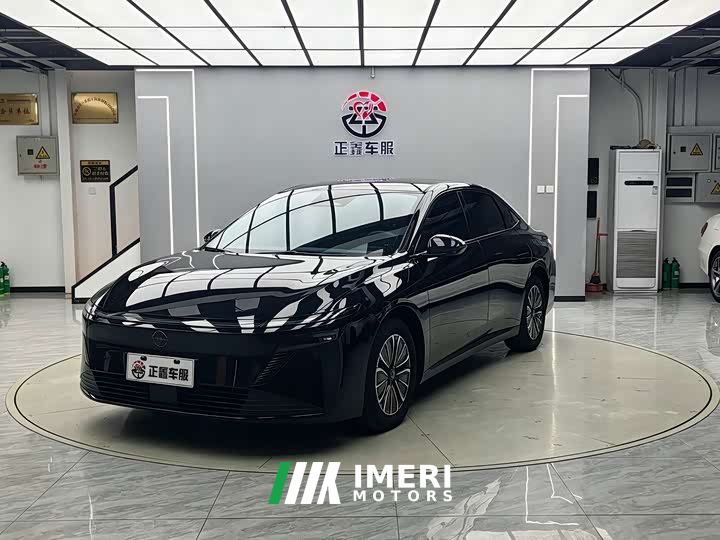Nissan N6 180 Max - car from China